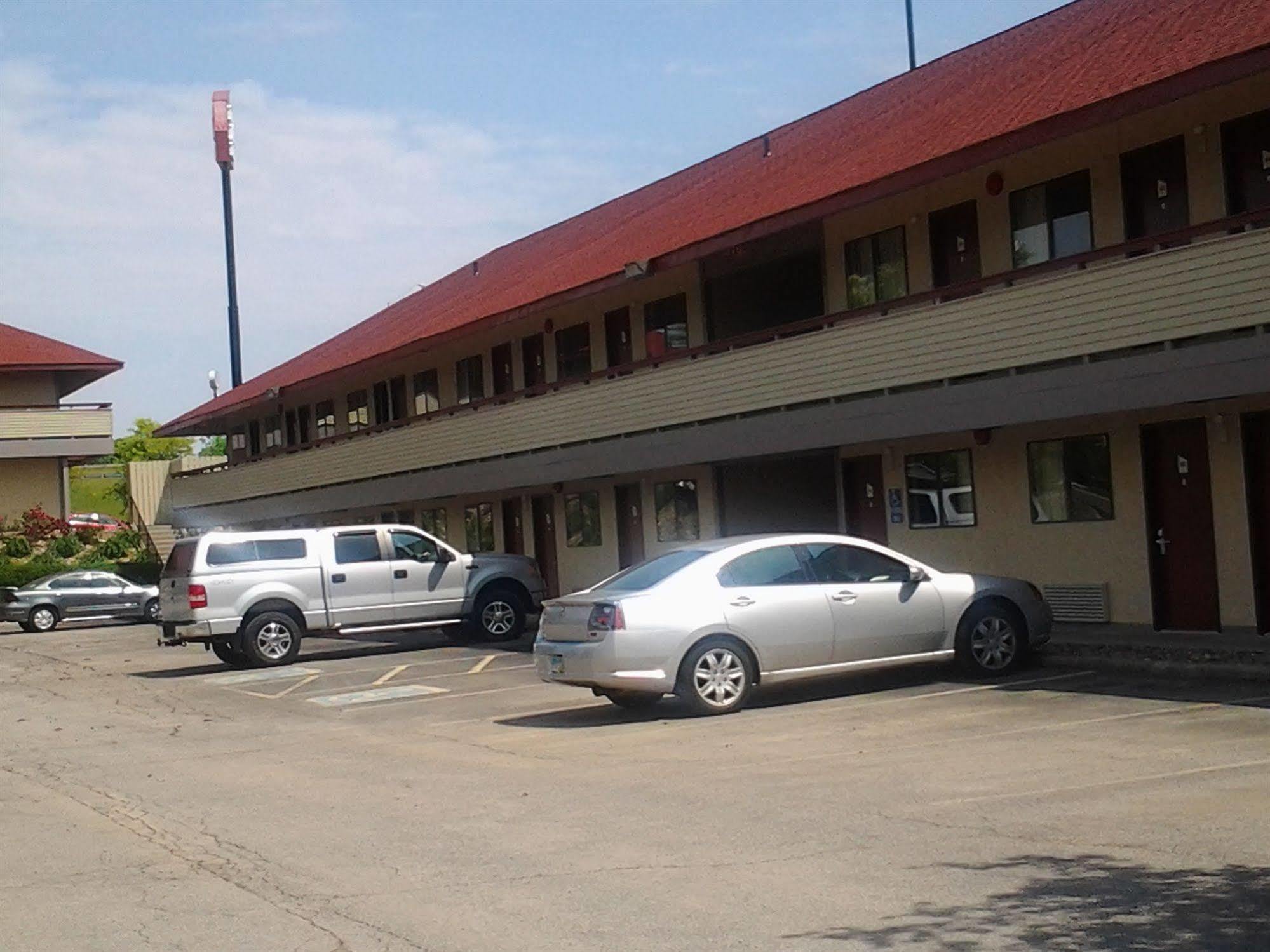 Red Roof Inn Cleveland - Medina Exterior photo